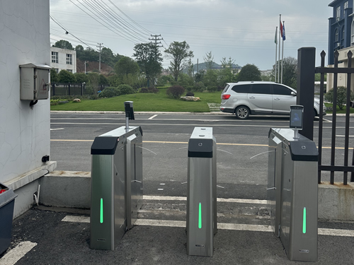 宝海环保人行通道翼闸