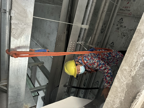 甘源高空吊顶作业